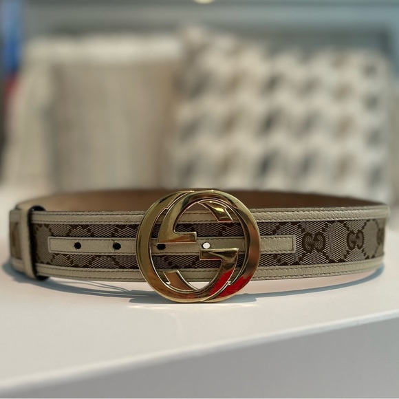 Gucci Accessories - Gucci supreme belt with G buckle